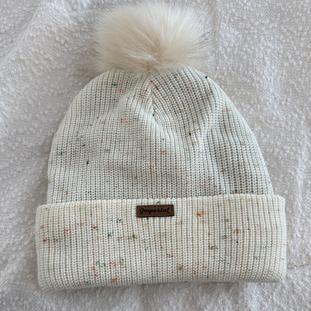 Women’s Cream Knit Pom-Pom Beanie